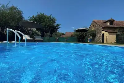 Image de Peaceful, comfortable retreat with pool\n\n