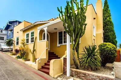 Image de Charming 2-bedroom bungalow in Hermosa Beach, steps from Pier Ave and the beach!