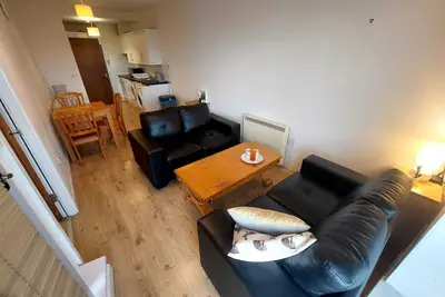 Image de Spatious & private 2 bedroom apartment 15 minute walk to all attractions