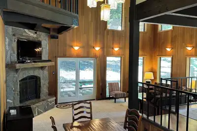 Image de 5-Br Northstar Home, Garage, Large Deck, Shuttle Service, Forest Views