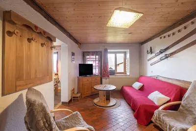 Image de Appartement \"La Charbonnière\" avec vue sur les montagnes, jardin privé et Wi-Fi