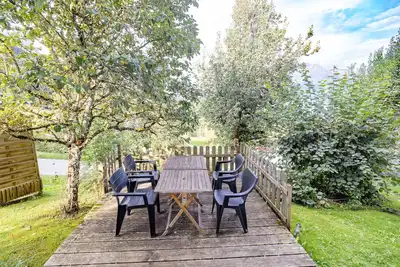 Image de Appartement \"La Charbonnière 2\" avec vue sur les montagnes, terrasse privée et Wi-Fi