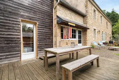 Image de Maison de vacances 'Gîte 2 à 6 Personnes Sauna Et Étang' avec jardin partagé et Wi-Fi