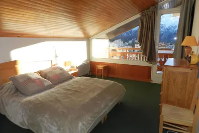 Image de Appartement 'Cabourg 98' avec vue sur montagne et balcon
