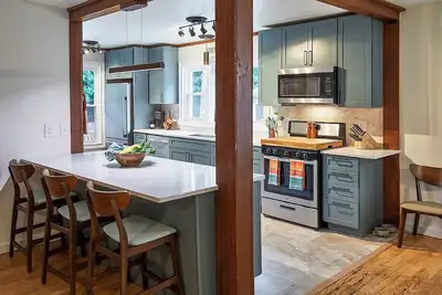 Image de Peaceful 3-bedroom home just minutes from Lake Michigan and fun experiences!