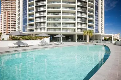 Image de Only meters to The Casino, PacFair & The Beach