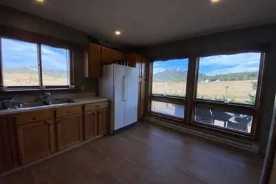 Image de 💫360 Mountain Views 💫 \n🏔️Centrally Located 🏔️\n🛜 High Speed Internet 🛜