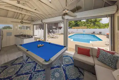 Image de Dunescape- 7bdrm, Pool, Cabana, Hot Tub, Beach Access!
