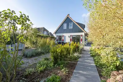 Image de Villa élégante avec jardin