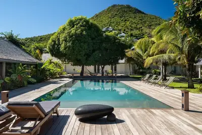 Image de Beautiful Villa In The Heart Of A Tropical Garden