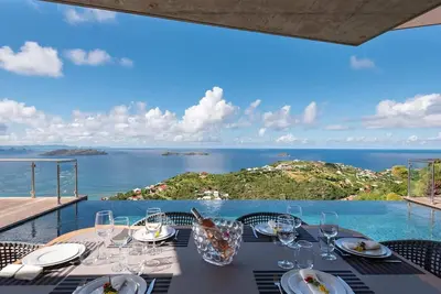 Image de Unparalleled Luxury Villa with Ocean Vistas in Vitet