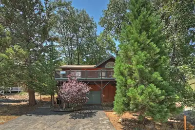 Image de Cozy Bear Cabin With Ac + Hot Tub & MountainViews