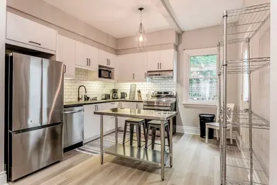 Image de Stunning Stay In Little Italy 2 Bedroom