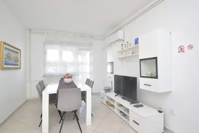 Image de Appartement Bozac by Interhome