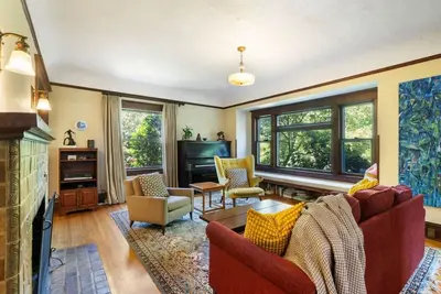 Image de Stylish 4br Belmont Haven w/ Saltwater hot tub!