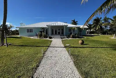 Image de Treasure Times waterfront retreat in Treasure Cay, Bahamas