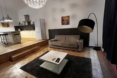 Image de Grand deux pièces proche de la Croisette