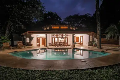 Image de Spacious villa w/pool Ac WiFi close to Guiones Beach