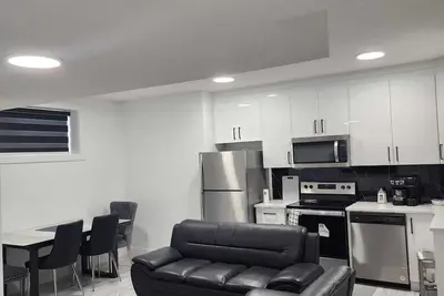 Image de Spacious 2 Bedroom Suite in Edmonton, Canada