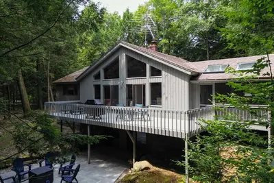 Image de Berkshire Holiday Home with Hot Tub & A+ Amenities
