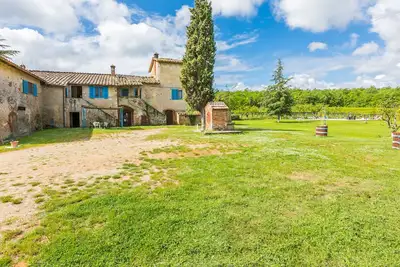 Image de Fattoria Petraglia - Di Mezzo (Mtg202) by Interhome