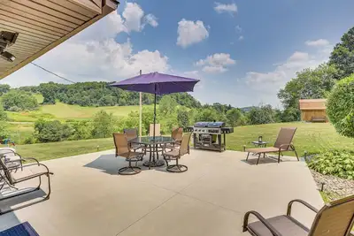 Image de Spacious Ohio Family Home on 5-Acre Property!