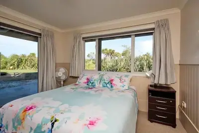 Kakatu Retreat - Sleepy Hollow, Kakatu Retreat | Sleep Hollow | Breakfast Included