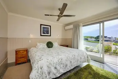 Kakatu Retreat - Golfers View, Kakatu Retreat | Golfers View | Breakfast Included
