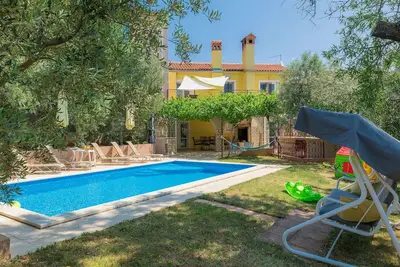 Duje & Mare by Interhome