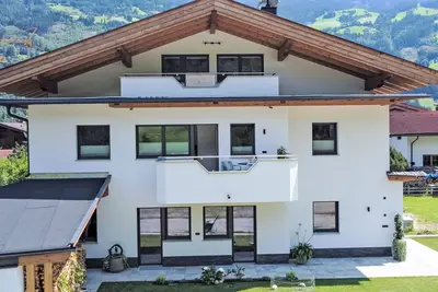 Image de Vom Gerslosstein zum Rumerblick by Interhome