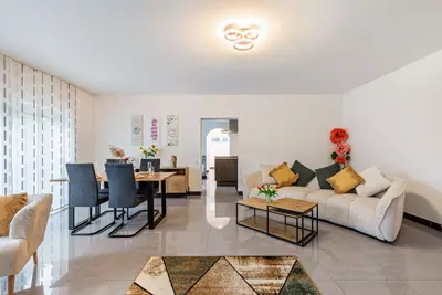 Image de Bungalow 'Ferienwohnung Gerlingerhöhe' avec terrasse privée et Wi-Fi