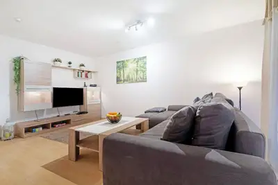 Image de Appartement 'Ferienwohnung Rheinvorland' avec balcon et Wi-Fi
