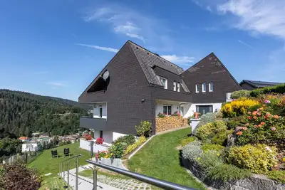 Image de Appartement Triberg-Blick avec vue sur les montagnes, terrasse et Wi-Fi