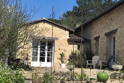 Image de Gite La Terre, lovely Gite 35 m2, 2 Persons. Large terrace with great views