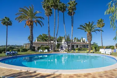 Image de Luz Romana B2 by Interhome