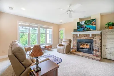 Image de Evergreens 1421- Mtn Condo, Gated Resort, Indoor/Outdoor Pools & Hot Tub