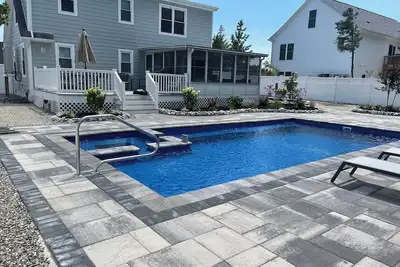 Image de The Perfect Shore House in Beach Haven West, Pool, Spa, Firepit, 5 Mins To Lbi