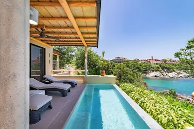 Image de Oceanfront Residence with Private Plunge Pool & Beach Access