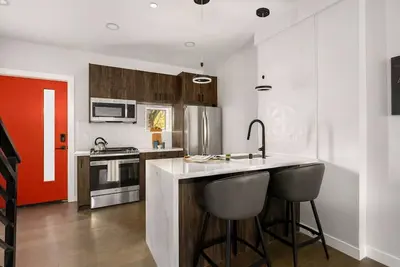 Image de 2br Modern Seattle Home | 360 Views | Roof Deck