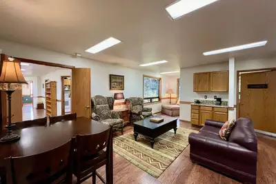 Image de Keeper of the Valley, Pickleball! Large 5 Bdrm, Sleeps 10, Local Golfing 10% Off