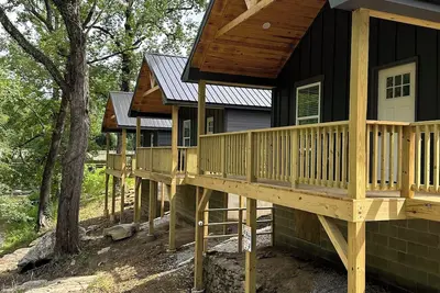 Image de Griffen Mill Properties Cabin #8 by Waterfall in Salem Al with WiFi, Ac