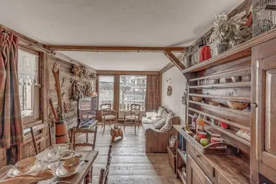 Image de 50m des commerces, balcon, télévision, casier à ski, 56m², Tignes