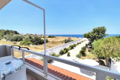 Image de Sea view apartment, fully equipped kitchen, free WiFi connection free parking