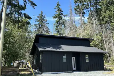 Image de Bellwood Flats - Semi-rural comfort and style!
