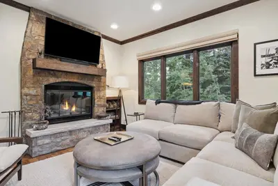 Image de The Charter at Beaver Creek C1105