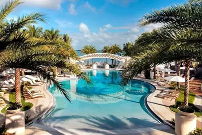 Image de Room in Elegant Beachfront Resort Ideal for Water Sports & Dolphin Swimming