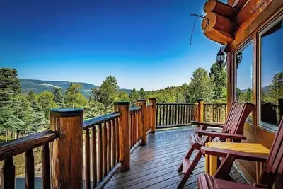 Image de Log Home w/ 50 private acres in Angel Fire/Infrared Sauna