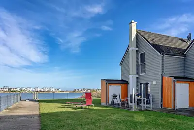 Image de Vacation home Am Meer by Seeblick Ferien Oro, direct waterfront location, sauna, fireplace