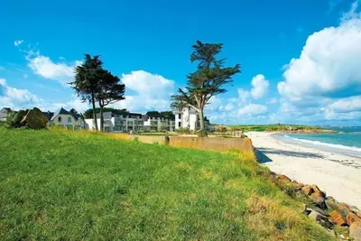 Image de Appartement 300m de la Mer | Accès Piscine