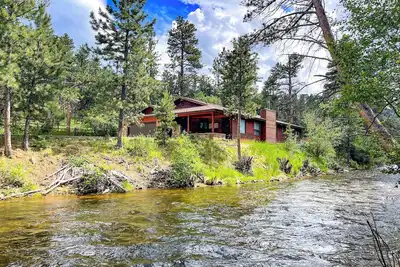 Image de Riverfront Home with Beautiful Accommodations#3209